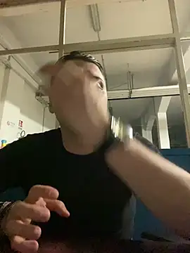 allee2206 online show from March 17, 2026, 11:08 pm