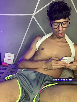 alexx 23cm online show from May 15, 2026, 11:03 pm