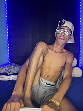 Snapshot of alexx_23cm chatting on January 16, 2026, 11:42 pm alexx 23cm online show from January 16, 2026, 11:42 pm