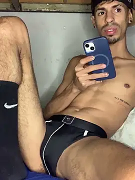 Snapshot of alexx_23cm chatting on February 4, 2026, 7:31 pm alexx 23cm online show from February 4, 2026, 7:31 pm