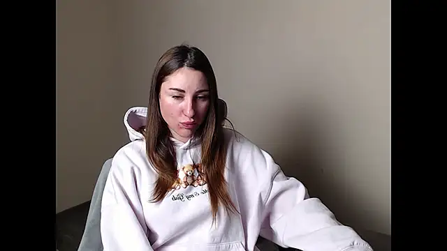 cammila horn online show from February 3, 2026, 6:11 am