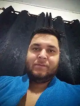 gordinhoCRZ2 online show from January 5, 2026, 8:34 pm