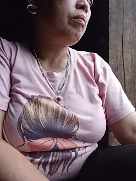 Snapshot of Agnes-baby chatting on June 29, 2026, 11:26 pm Agnes-baby online show from June 29, 2026, 11:26 pm