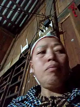 Snapshot of Agnes-baby chatting on February 13, 2026, 1:11 pm Agnes-baby online show from February 13, 2026, 1:11 pm