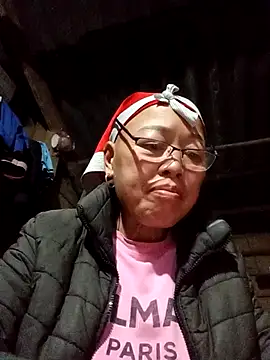 Snapshot of Agnes-baby chatting on February 1, 2026, 11:30 am Agnes-baby online show from February 1, 2026, 11:30 am