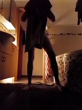 Erz84 online show from October 22, 2025, 9:57 pm