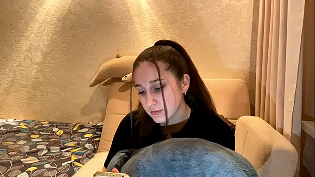 NoisyGreta online show from January 6, 2026, 2:21 pm