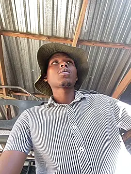 kwandero1234 online show from February 14, 2026, 6:13 am