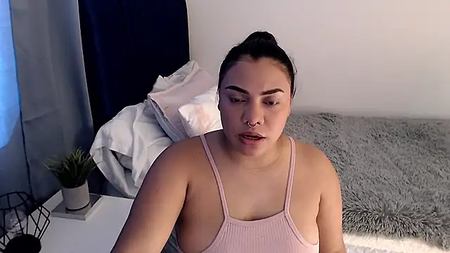 isabelateran online show from March 25, 2026, 6:29 pm