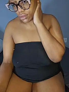 Sultrydiva1 online show from February 16, 2026, 5:39 am