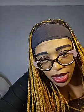 Sultrydiva1 online show from February 5, 2026, 7:10 pm