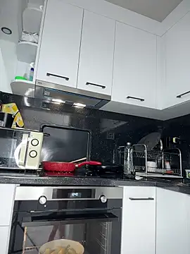 Snapshot of dear2002 chatting on February 12, 2026, 5:23 pm dear2002 online show from February 12, 2026, 5:23 pm