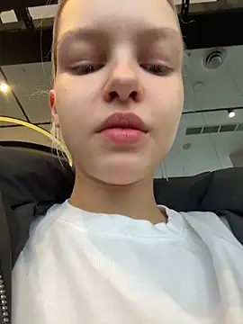 AshleyMur online show from February 1, 2026, 5:27 am