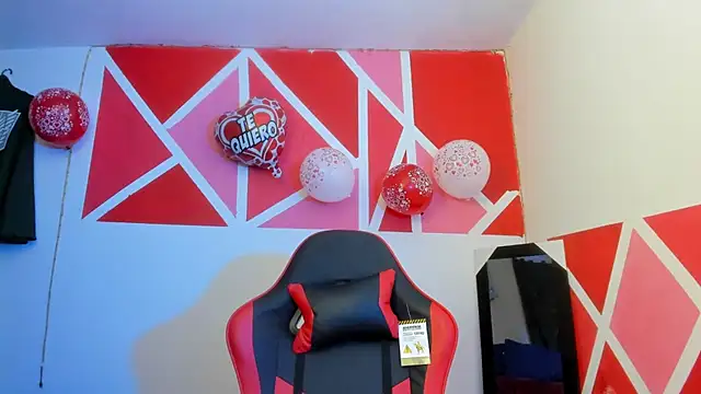 abril onnel online show from February 19, 2026, 7:22 pm