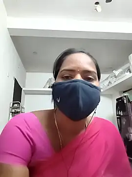 Tamil Hot Divya online show from January 17, 2026, 7:06 pm