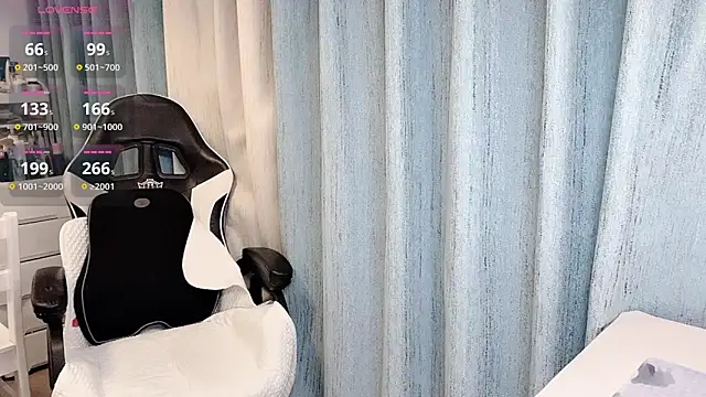 LuLu-lll online show from February 13, 2026, 5:46 pm