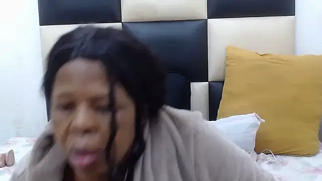 SEXY MATURExx online show from February 8, 2026, 8:34 am