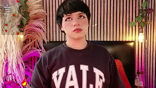 Hiddenhotcake online show from April 10, 2026, 7:32 pm