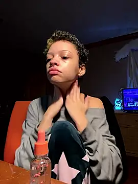 Snapshot of jojosbizarrelyf chatting on January 14, 2026, 1:48 pm jojosbizarrelyf online show from January 14, 2026, 1:48 pm