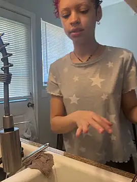 jojosbizarrelyf online show from April 4, 2026, 3:29 pm