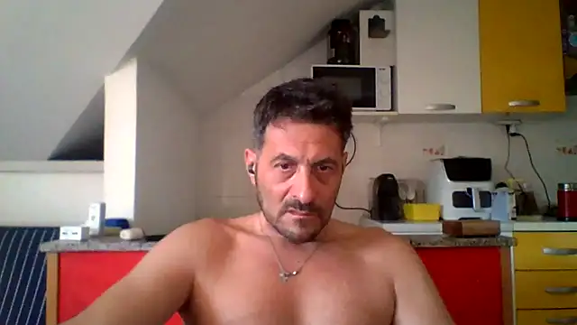 colosone online show from May 4, 2026, 6:49 am