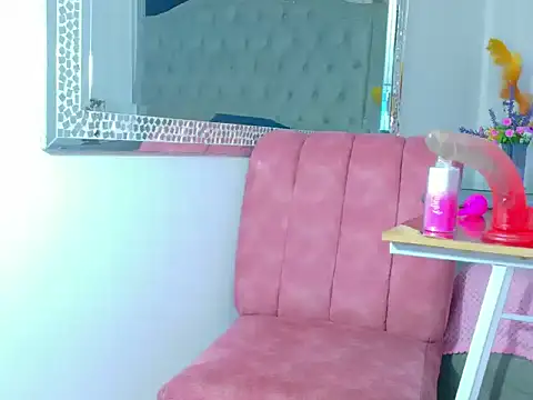 EvelynMoore   online show from January 14, 2026, 10:08 am