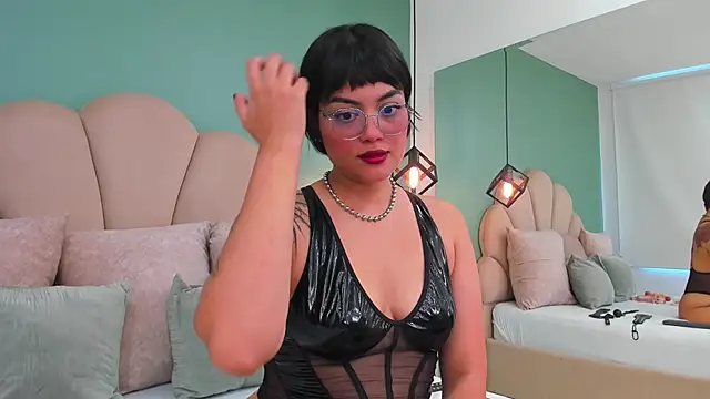 barbara mmoon online show from March 20, 2026, 5:14 pm