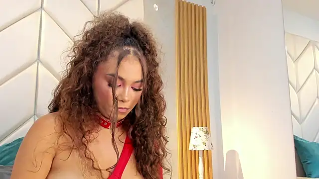 CamilaCastillo online show from April 17, 2026, 8:00 pm