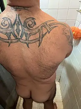 Snapshot of wolfbucker chatting on January 15, 2026, 7:39 pm wolfbucker online show from January 15, 2026, 7:39 pm