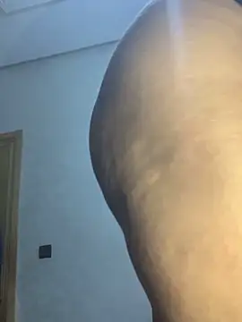 Snapshot of NaaRo-1 chatting on February 11, 2026, 9:14 pm NaaRo-1 online show from February 11, 2026, 9:14 pm