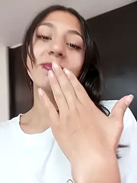 Katteyes   online show from February 21, 2026, 6:43 pm