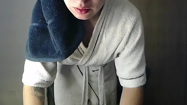 -Ivonnys online show from February 18, 2026, 9:44 pm