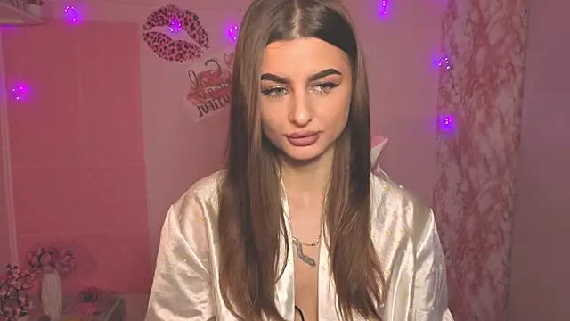 Snapshot of SofiaGrance chatting on February 4, 2026, 6:03 pm SofiaGrance online show from February 4, 2026, 6:03 pm