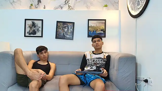 Snapshot of AVENGER_BOYS2026 chatting on February 2, 2026, 1:26 am AVENGER BOYS2026 online show from February 2, 2026, 1:26 am