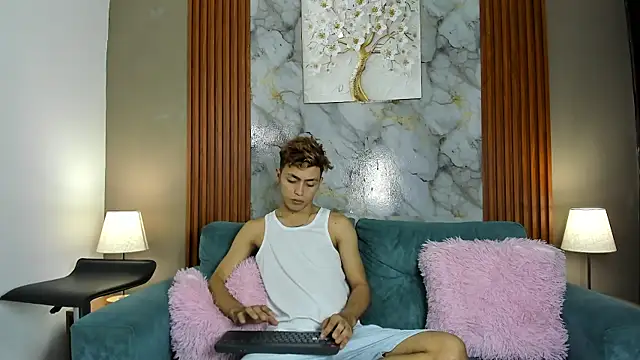 Snapshot of AVENGER_BOYS2026 chatting on March 2, 2026, 7:32 pm AVENGER BOYS2026 online show from March 2, 2026, 7:32 pm