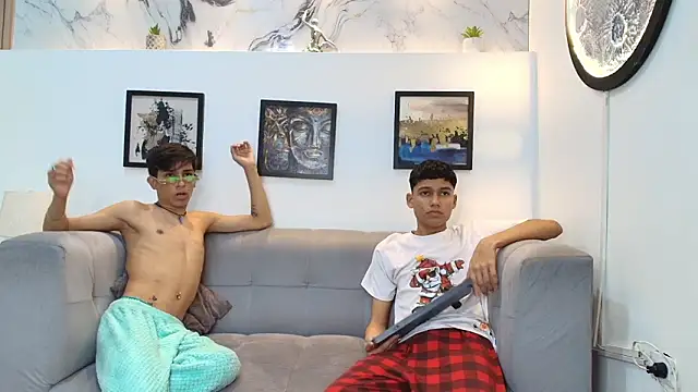 Snapshot of AVENGER_BOYS2026 chatting on February 3, 2026, 2:53 am AVENGER BOYS2026 online show from February 3, 2026, 2:53 am