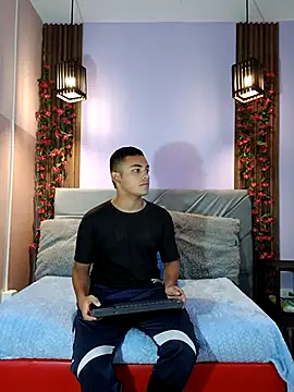 studentdeivy  online show from January 8, 2026, 10:43 am