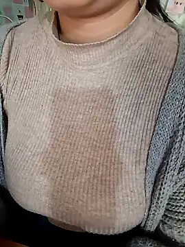 Snapshot of Tulip_Giang chatting on January 13, 2026, 4:27 am Tulip Giang online show from January 13, 2026, 4:27 am