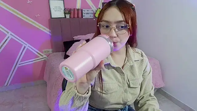 Natasha Romanof18 online show from February 25, 2026, 3:18 am