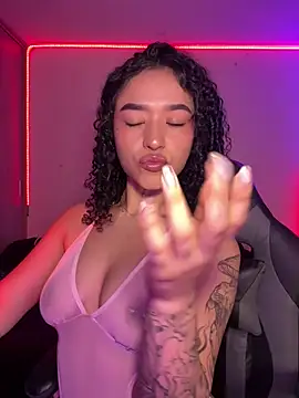 crystal dlun online show from January 13, 2026, 3:16 pm