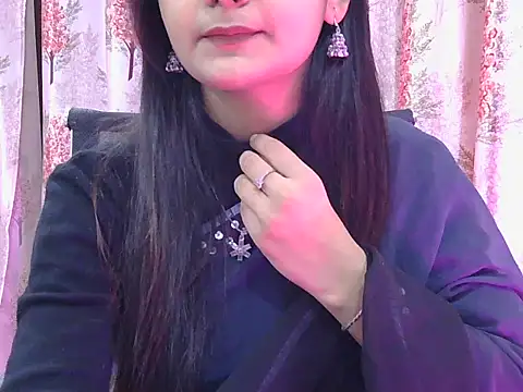 Snapshot of sweet_riyaaa chatting on February 6, 2026, 5:25 am sweet riyaaa online show from February 6, 2026, 5:25 am