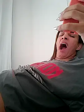 ofjuliaa online show from January 13, 2026, 9:08 pm