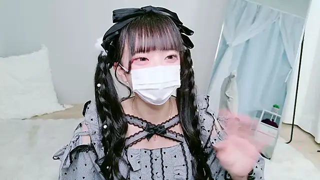 Nonn chan online show from February 9, 2026, 4:32 am