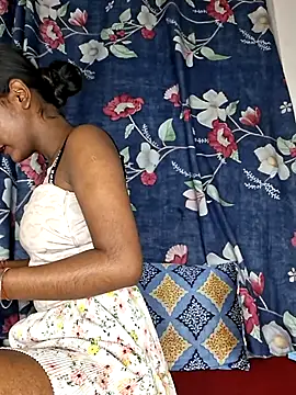 Snapshot of Royal-girl78 chatting on February 3, 2026, 4:56 pm Royal-girl78 online show from February 3, 2026, 4:56 pm