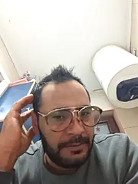 julian-112 online show from January 15, 2026, 8:56 pm