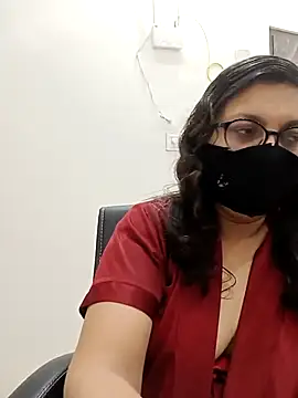 piryasharma005 online show from January 14, 2026, 5:16 pm