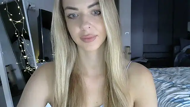 Snapshot of LizaSweetyq chatting on January 14, 2026, 9:13 am LizaSweetyq online show from January 14, 2026, 9:13 am