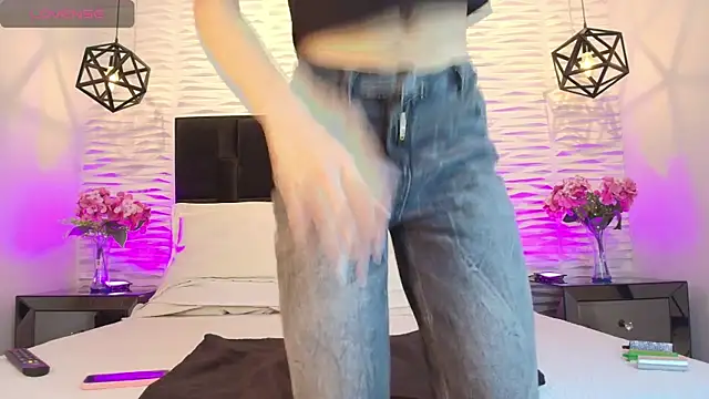 Allison Parker1  online show from July 11, 2026, 3:29 am