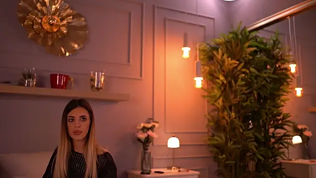 Snapshot of ItsIvyLicious chatting on April 8, 2026, 5:47 pm ItsIvyLicious online show from April 8, 2026, 5:47 pm