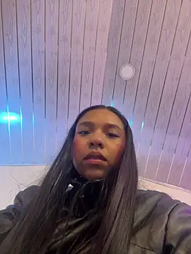 DulceRouss  online show from April 9, 2026, 12:00 pm